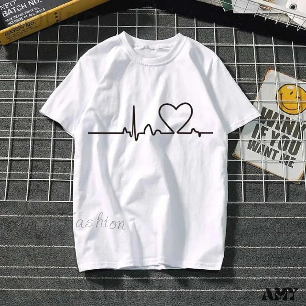 Amy Fashion - Ladies Heart Graphic T- Shirts